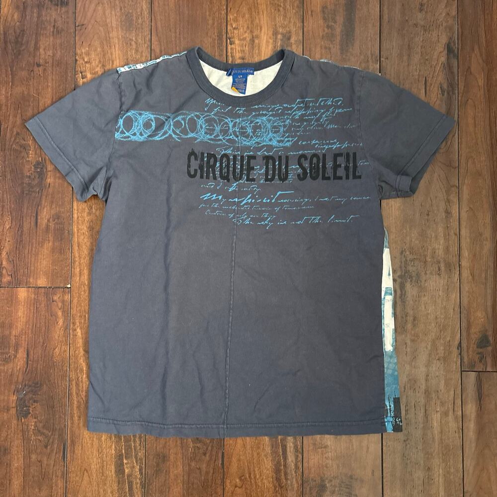 Y2K Skater Cirque Du Soleil Graphic T Shirt Mens L Gray All Over Print 2000s